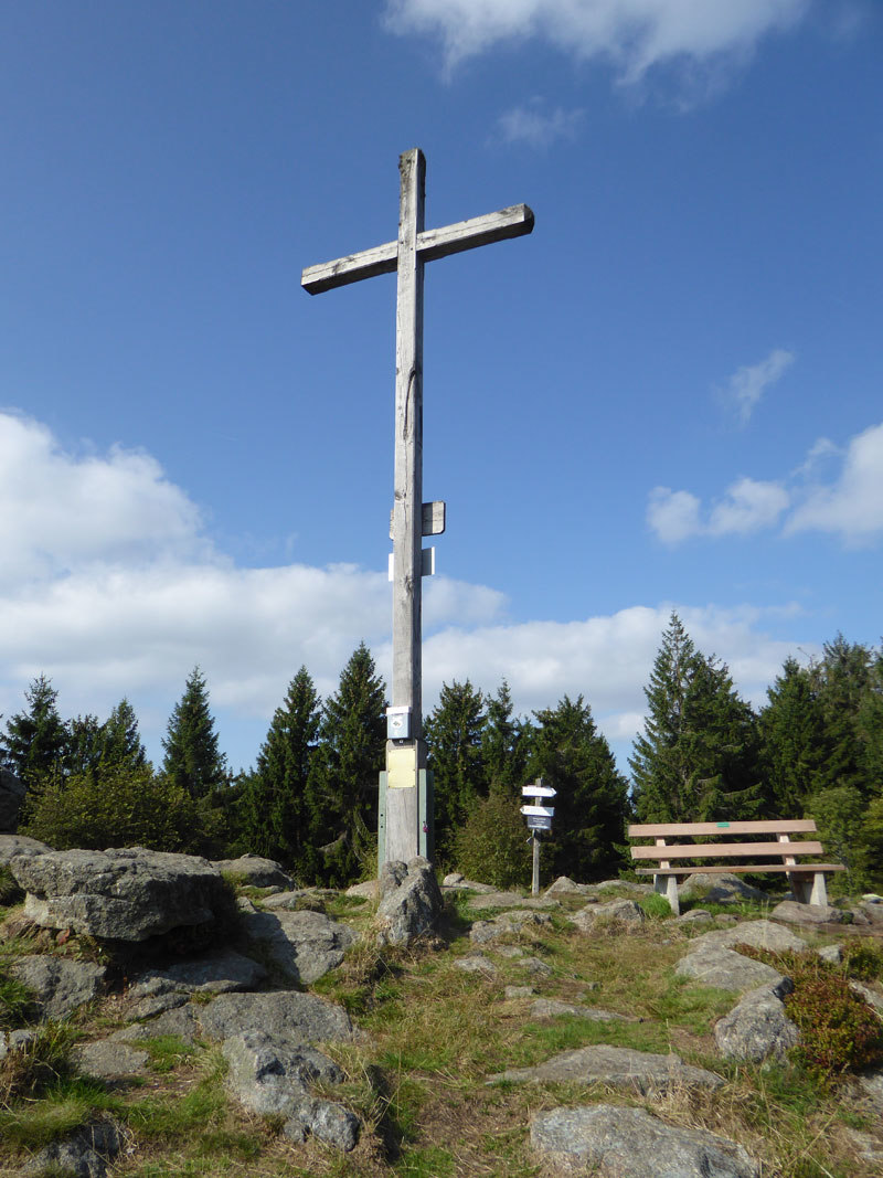 Das Gipfelkreuz am Pröller