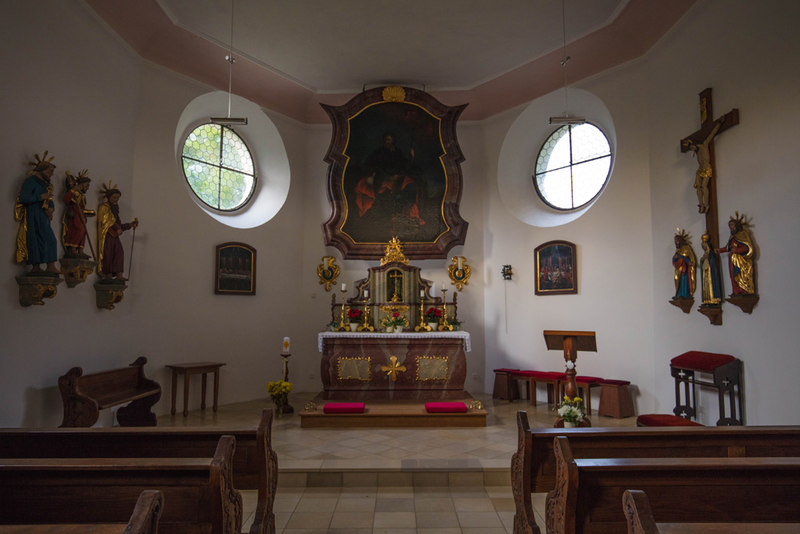Die Wallfahrtskirche St. Jakob liegt sowohl am Goldsteig als auch am Jakobsweg.
