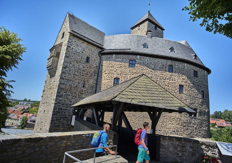 Die Burg Falkenberg beherbergt nach umfassenden Sanierungsarbeiten ein Hotel, Tagungsräume sowie ein Museum.